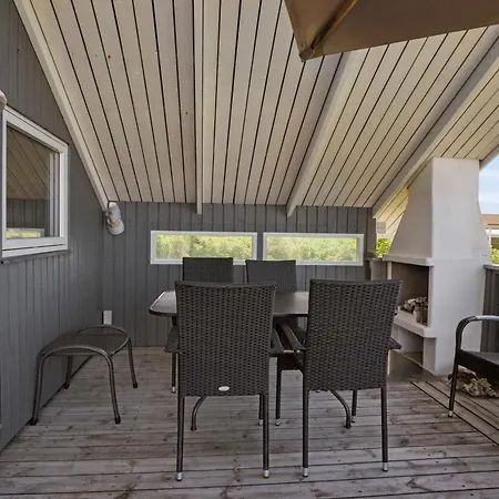 Cozy Summer House In Fons With Sea View Feriehus *