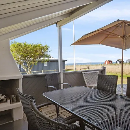 Cozy Summer House In Fons With Sea View Feriehus
