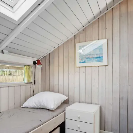 Cozy Summer House In Fons With Sea View Feriehus *